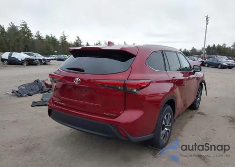 2022 Toyota Highlander Xle z USA, uszkodzony, nr VIN 5TDGZRBH9NS169806